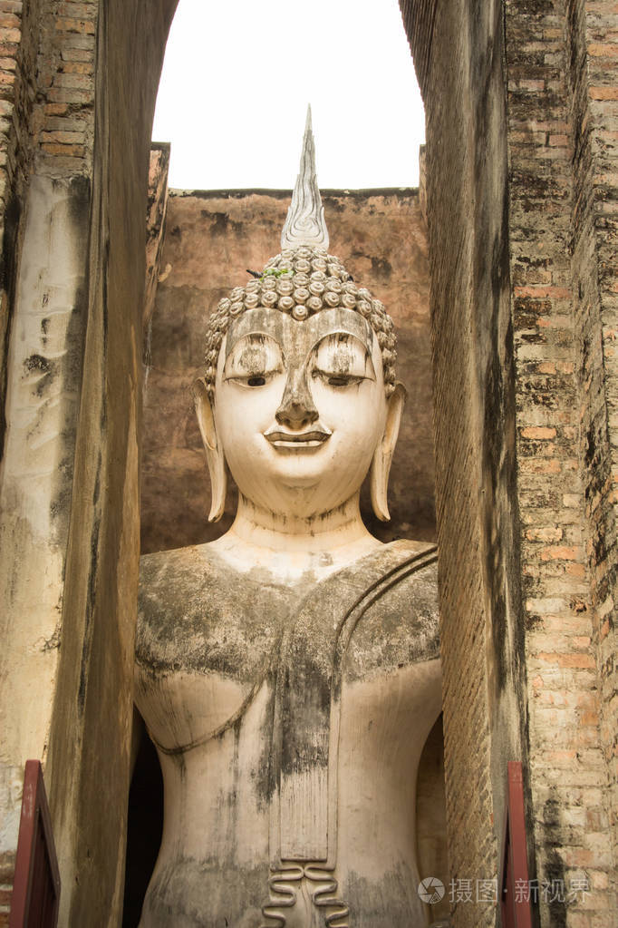 第十三世纪寺庙, 泰国素可泰最大佛像.achana 寺密友