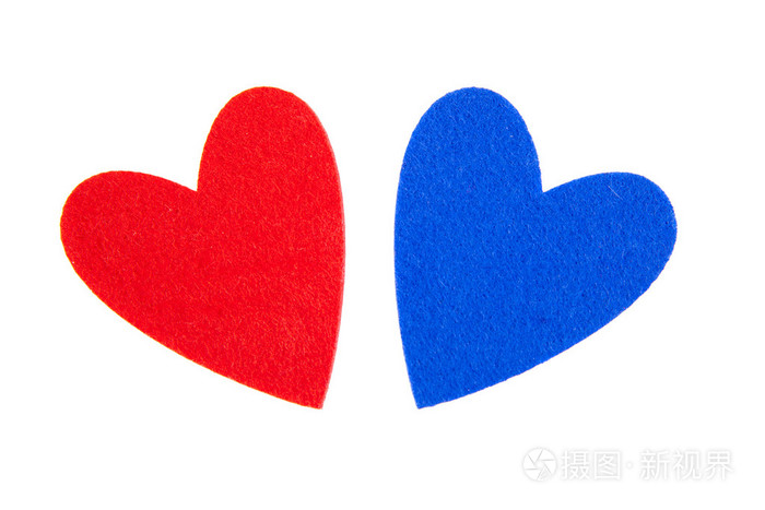 白色背景上的红色和蓝色的心