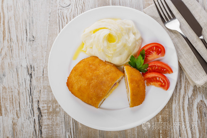 chickencutletcordonbleu