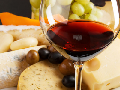 奶酪，葡萄和葡萄酒