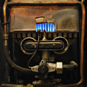 老式燃气热水器图片