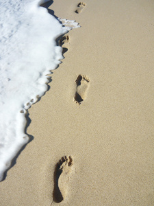 在沙滩上的足迹