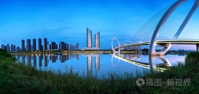 中国南京城市天际线与现代建筑夜景景观照片-正版商用图片0938fk-摄图
