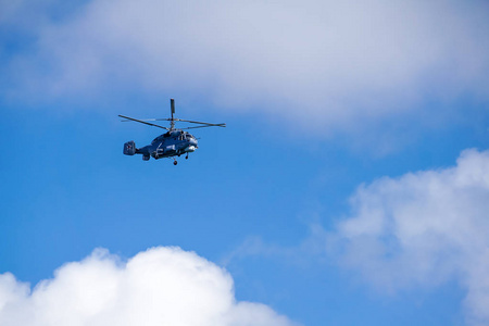 在天空中的团队图片