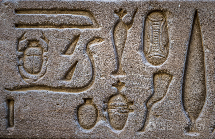 埃及象形文字埃及的荷鲁斯寺庙的墙上