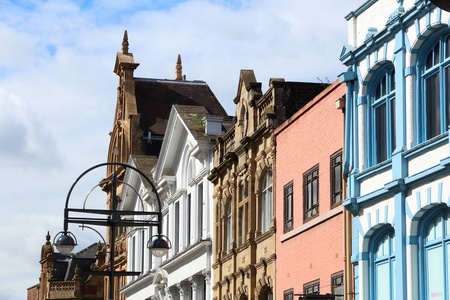 在 2011 年 3 月 29 日洪水防御行的典型英语露台的房子格林威治村和