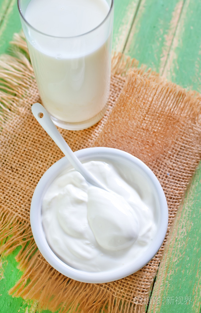 牛奶和酸奶