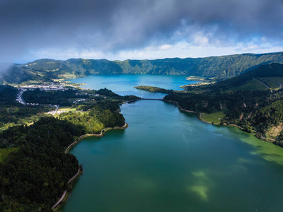 拉各斯佛得角和拉各斯 Azul, 湖泊在 Sete Cidades 陨石坑在圣米格尔海岛, 亚速尔群岛, 葡萄牙