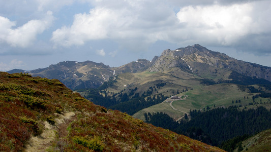 高山景观，在罗马尼亚丘卡什山区