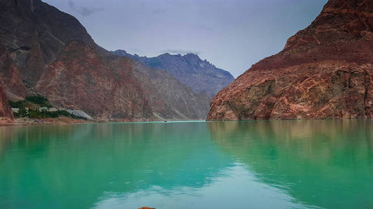 Attabad 湖, 喀喇昆仑山高速公路, 罕萨, 巴基斯坦的美丽景色