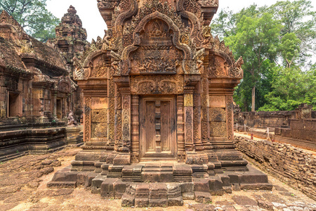 班迭则王宫寺, 位于柬埔寨暹粒复杂的吴哥窟, 夏季