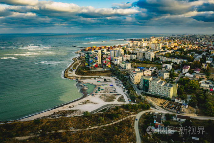 康斯坦察从上面和海滩在黑海