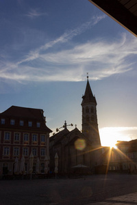 德国南部市场教堂附近的阳光