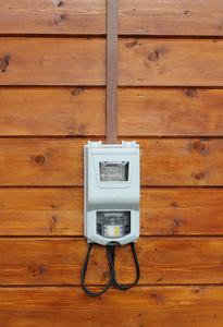 电能表上木板墙前视图