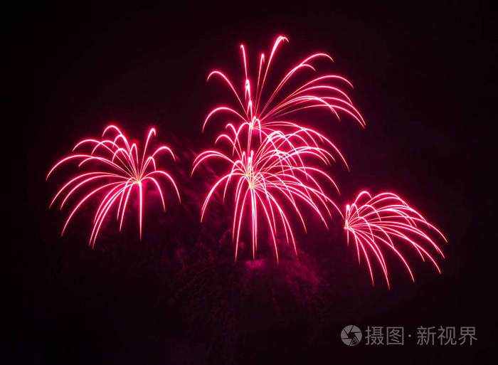 烟花在夜空背景