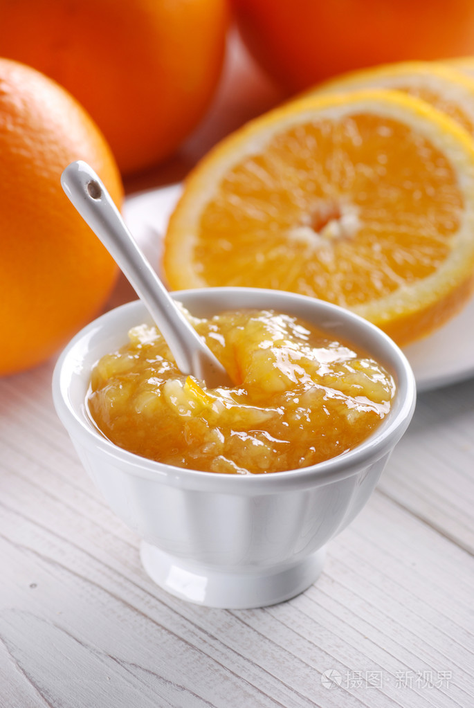 在罐子里的橘子果酱