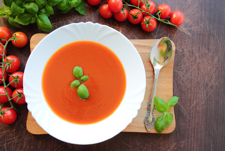 板的番茄汤