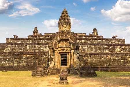 Bakong Prasat 寺, 位于柬埔寨暹粒复杂的吴哥窟, 夏季