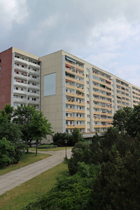 典型的建筑学从 gdr 在莱比锡 gruenau