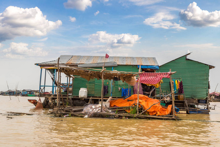 夏季, 柬埔寨暹粒附近的 Khneas 浮动村庄
