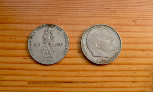 苏联的二个苏联硬币 1965 和 1970 二十年战胜德国 和 在列宁的百年