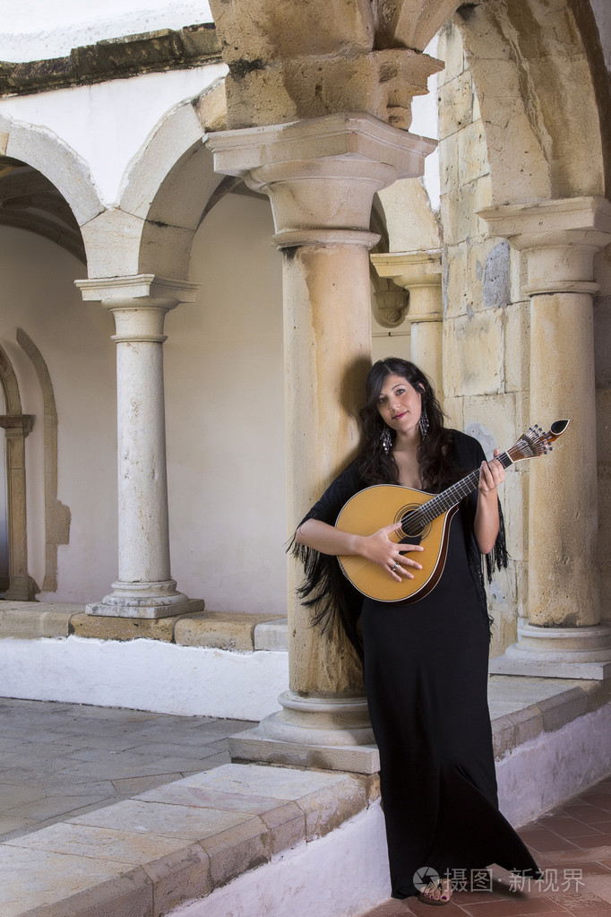 美女歌手和表演者