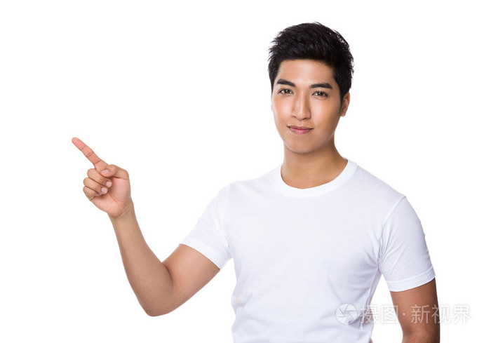 用手指向上的人