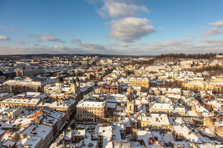 历史悠久的市中心的利沃夫市顶视图