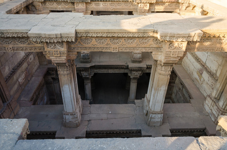 在艾哈迈达巴德的 Adalaj Stepwell