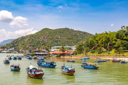 夏季, 越南芽庄的渔船湾
