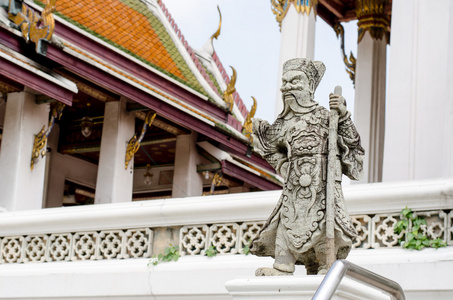 中国监护人生气雕像在泰国的寺庙