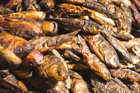 尼泊尔加德满都当地市场出售当地干鱼