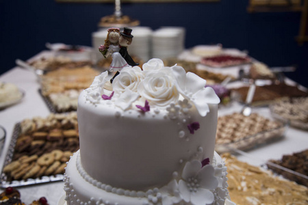 在法罗群岛举行的婚礼蛋糕