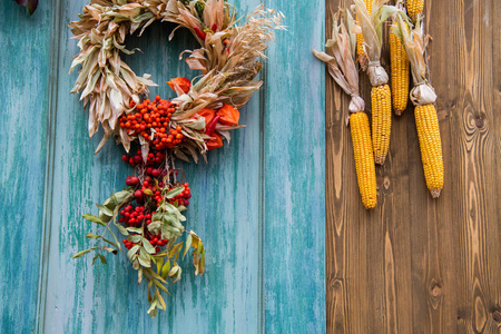 秋季作文感恩节与玉米和花圈