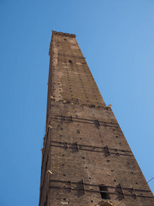 托雷德格利阿西内利倾斜塔部分到期托里 意思是两塔 在博洛尼亚, 意大利