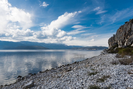 希腊北部 Megali 大 Prespa 湖岸边的景色