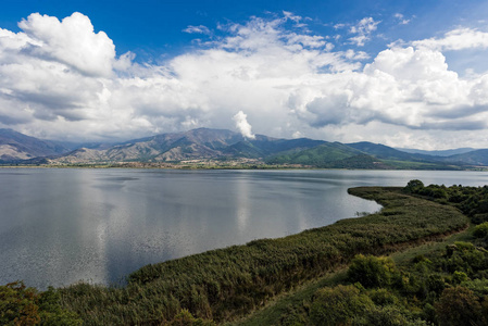 希腊北部 Mikri 小 Prespa 湖景观