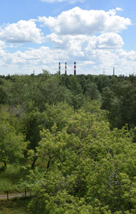 从公园和鄂木斯克市的摩天轮上看风景