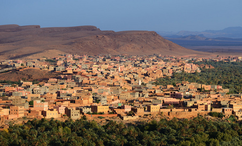 摩洛哥。在阿特拉斯山脉市 Tinghir