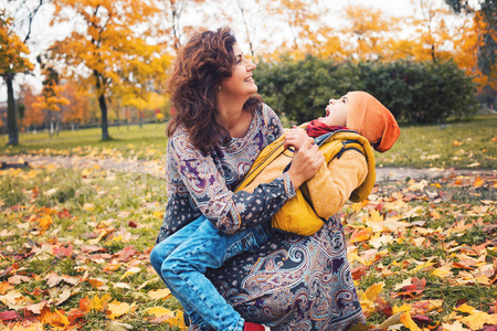 妈妈与儿子图片