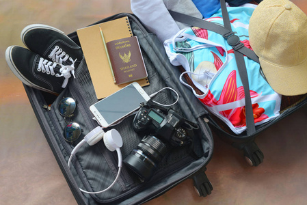 行李与衣物和配件, 包装和准备离开, 旅行和假期概念