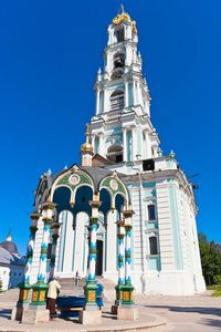 教会在 sergiyev 萨