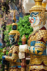 在泰国的巨人寺