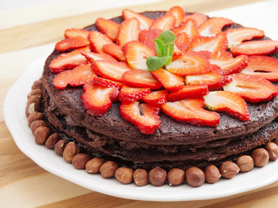 自制巧克力蛋糕草莓