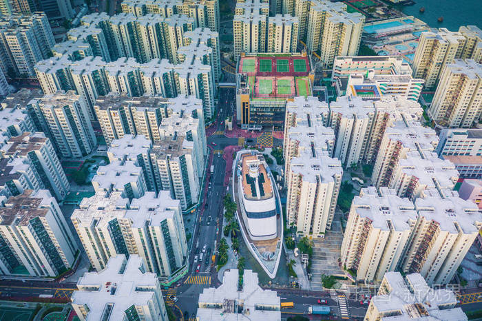 市中心的天际线与城市摩天大楼在香港的黄埔区