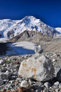 在吉尔吉斯斯坦天山