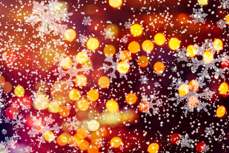 文本的复制空间区域的散景抽象虚化背景自然绿颜色圣诞树花环.