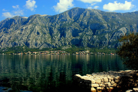 黑山 BokaKotorska 湾