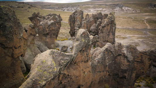 Imata 的砂岩岩石形成和 Aguada 海岸国家保护区在秘鲁的阿雷基帕