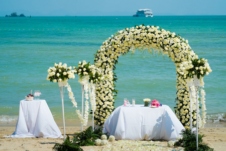 在泰国海边婚礼 tseromoniya